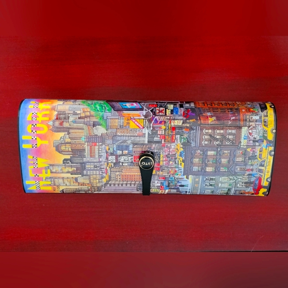 LUTCI CLUTCH
